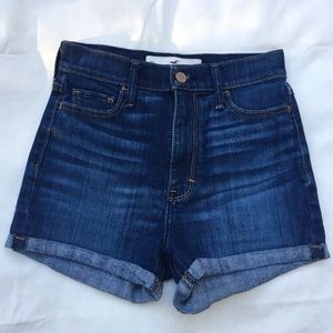 Hollister High Waisted Jean Shorts 00/23